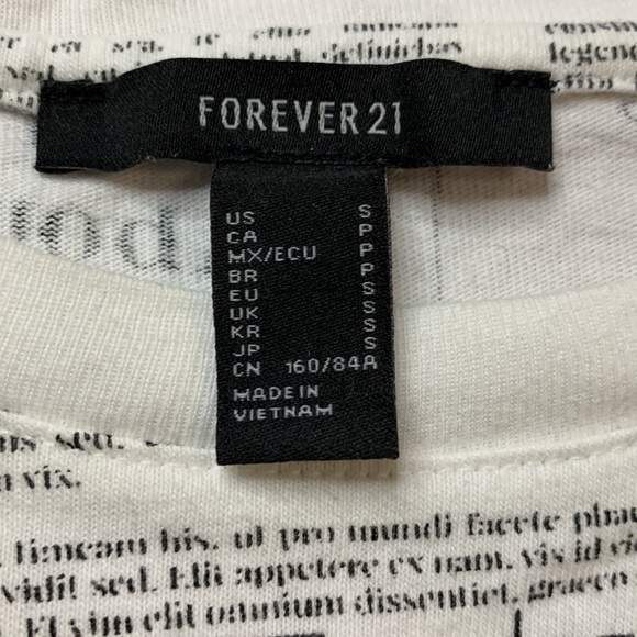 ‼️SOLD‼️Forever 21 graphic newspaper crop tee shirt size small - Picture 6 of 14